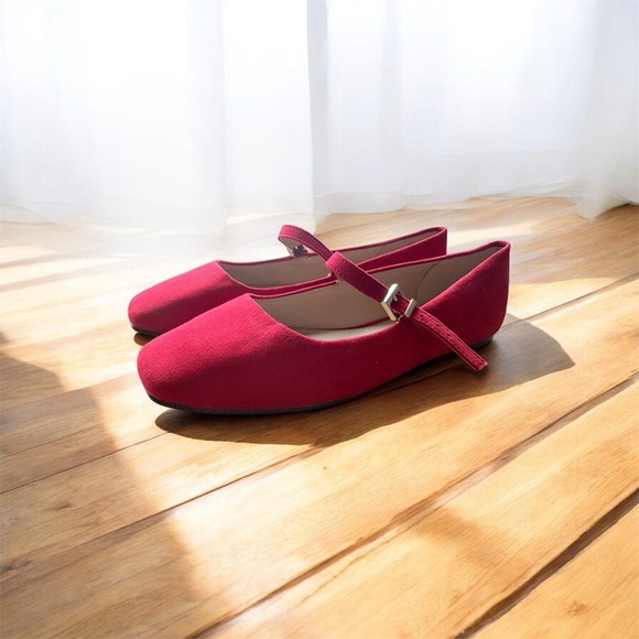 H&M Vibrant Pink Mary Jane Flats - Picture 2 of 3